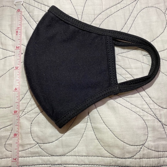 Reversible 2 layered quality mask - Picture 3 of 8